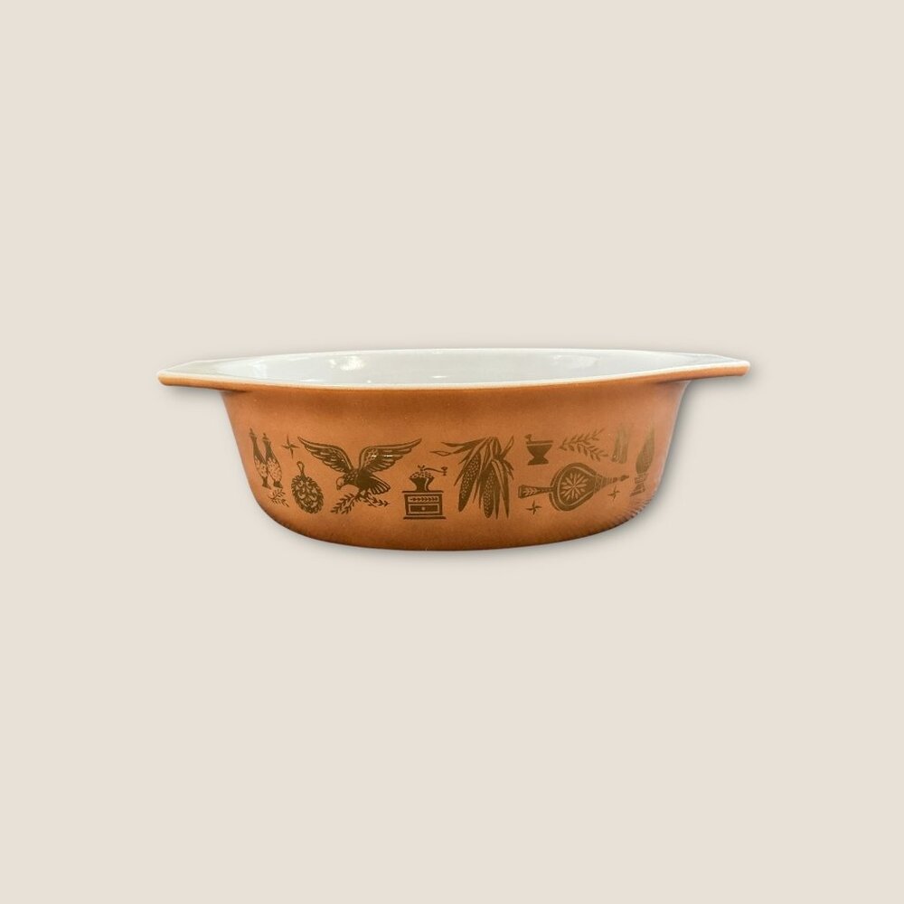Pyrex Early Americana Oval Ovenware Bowl 1.5 Quart #043 Made In USA Brown Gold